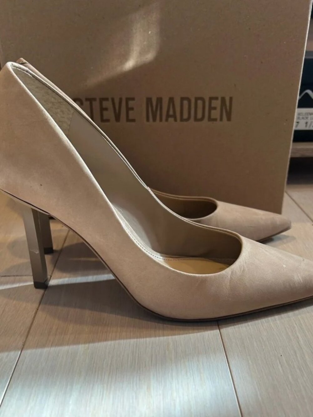 Steve‎ Madden Classie tan nubuck stilettos
